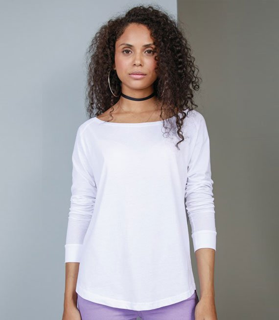 Luźny damski t-shirt z długim rękawem